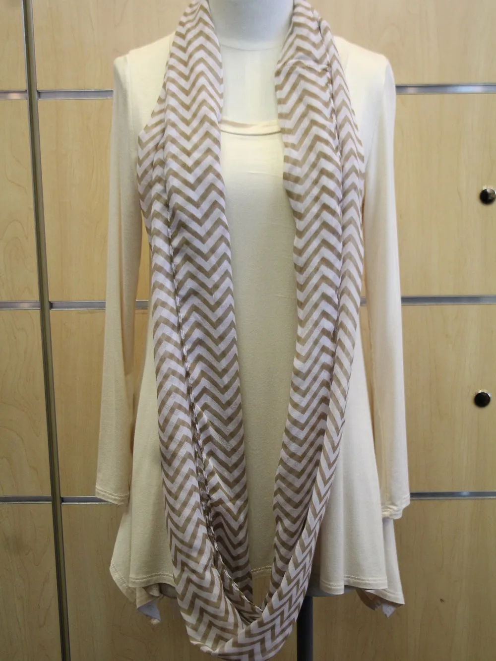 ADO | Infinity Brown and White Chevron Scarf