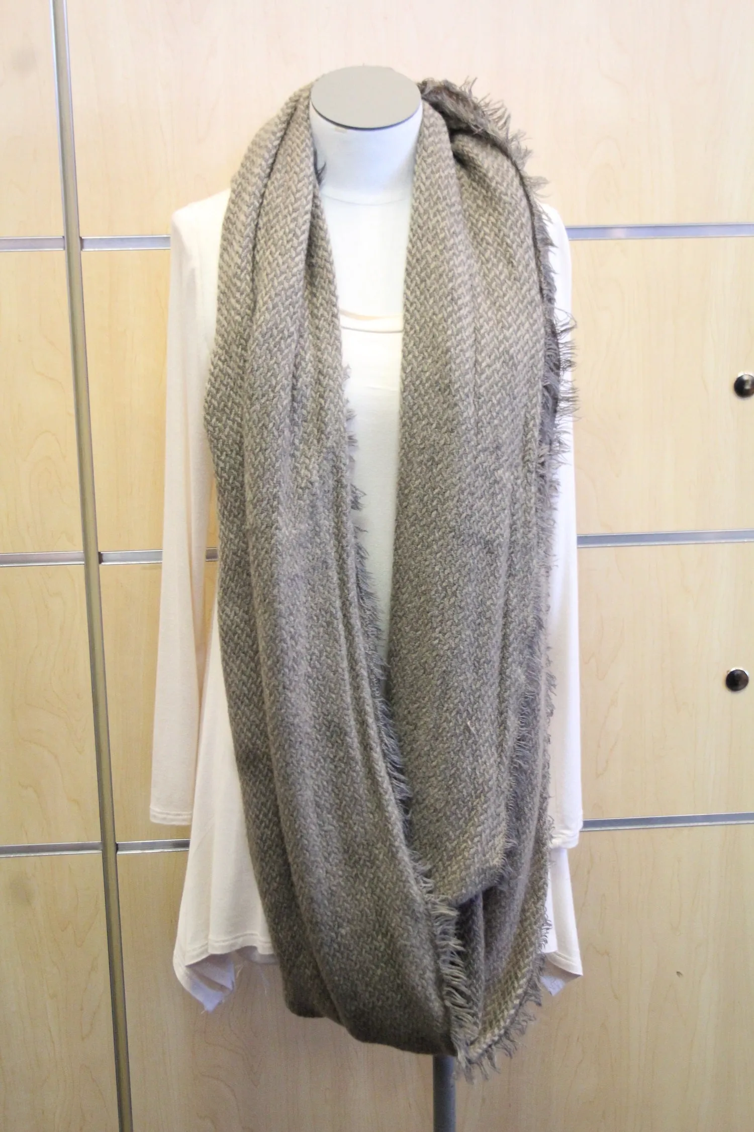 ADO | Infinity Sweater Scarf Khaki