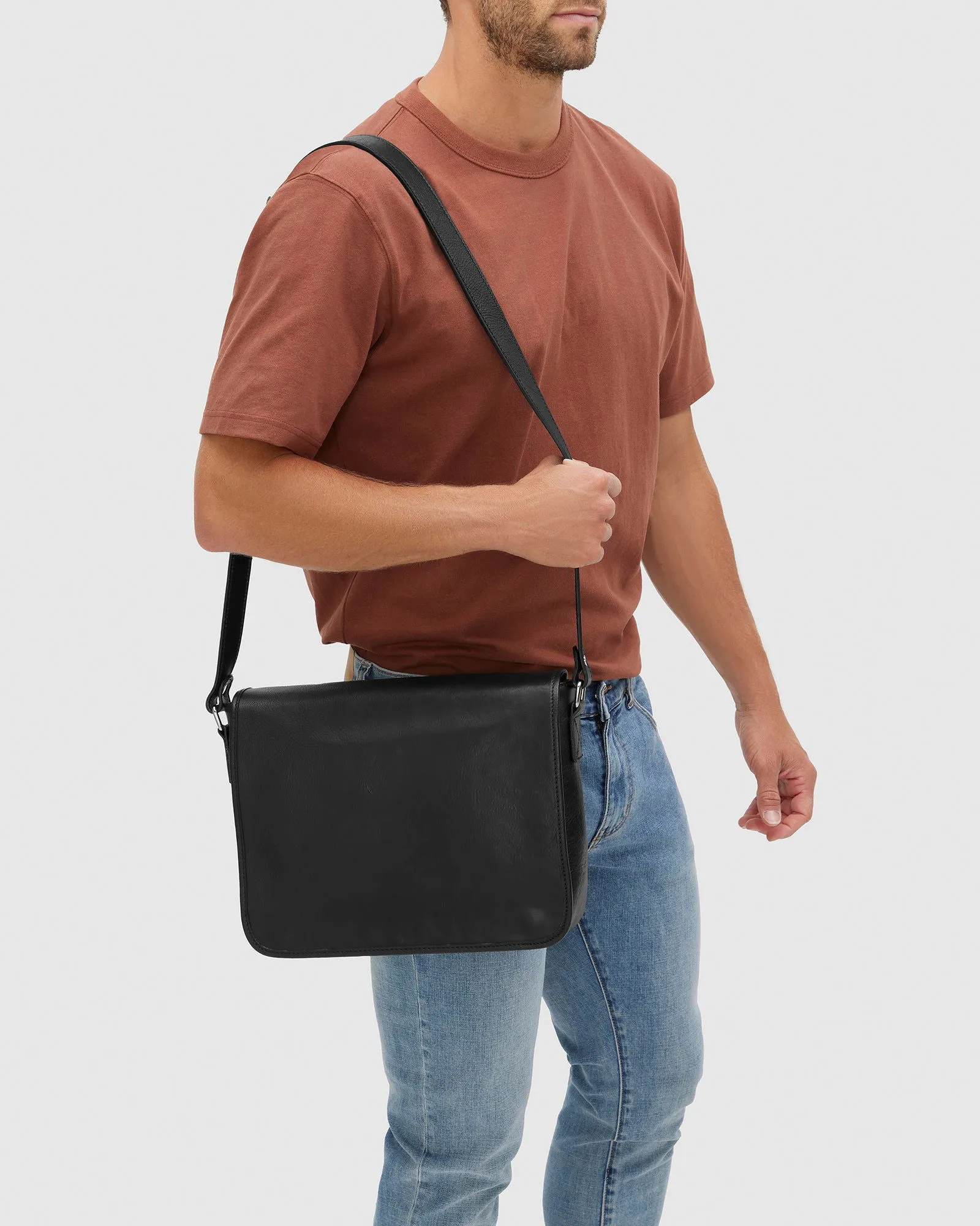 Aurelian Matt Black - 13" laptop leather messenger