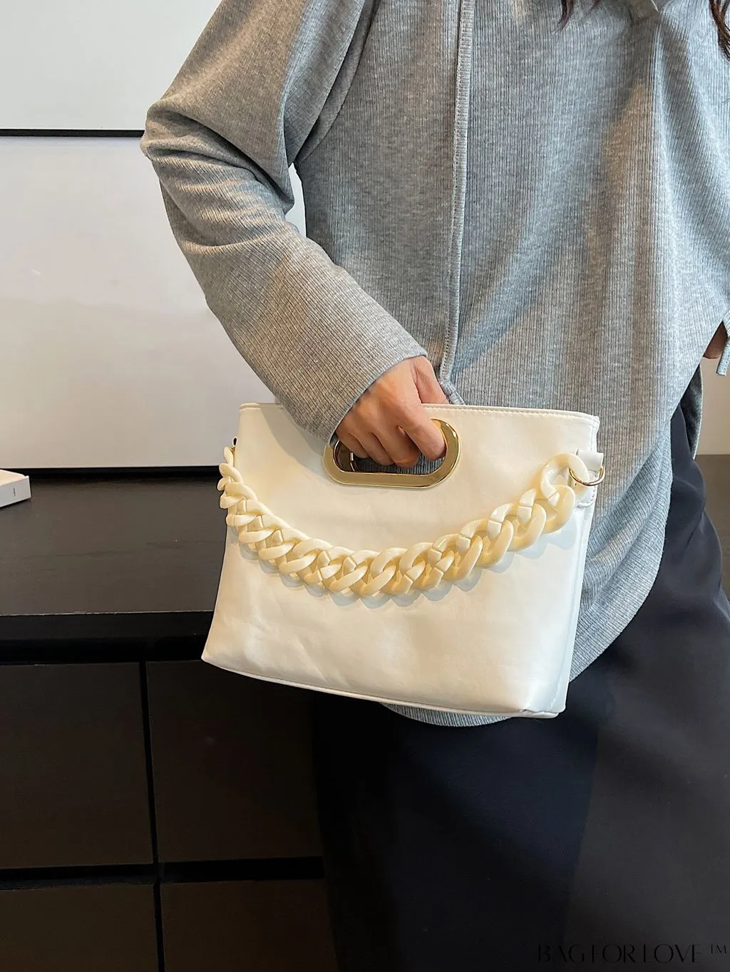 BagForLove - Chic Adjustable Shoulder Bag with Fashion Chain Embellishment