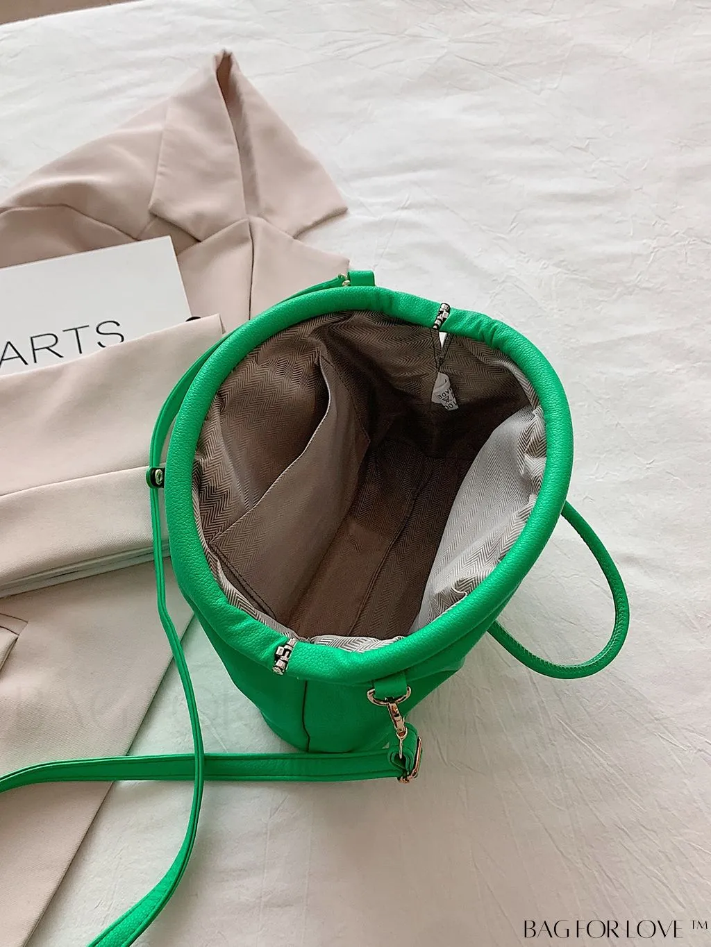 BagForLove - Chic Adjustable Shoulder Strap Handbag: Sleek and Minimalist Design