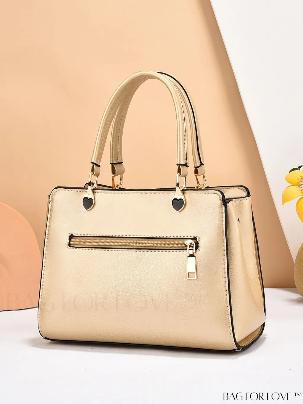 BagForLove - Chic & Functional 2023 Womens Minimalist Crossbody Bag for Effortless Commuting