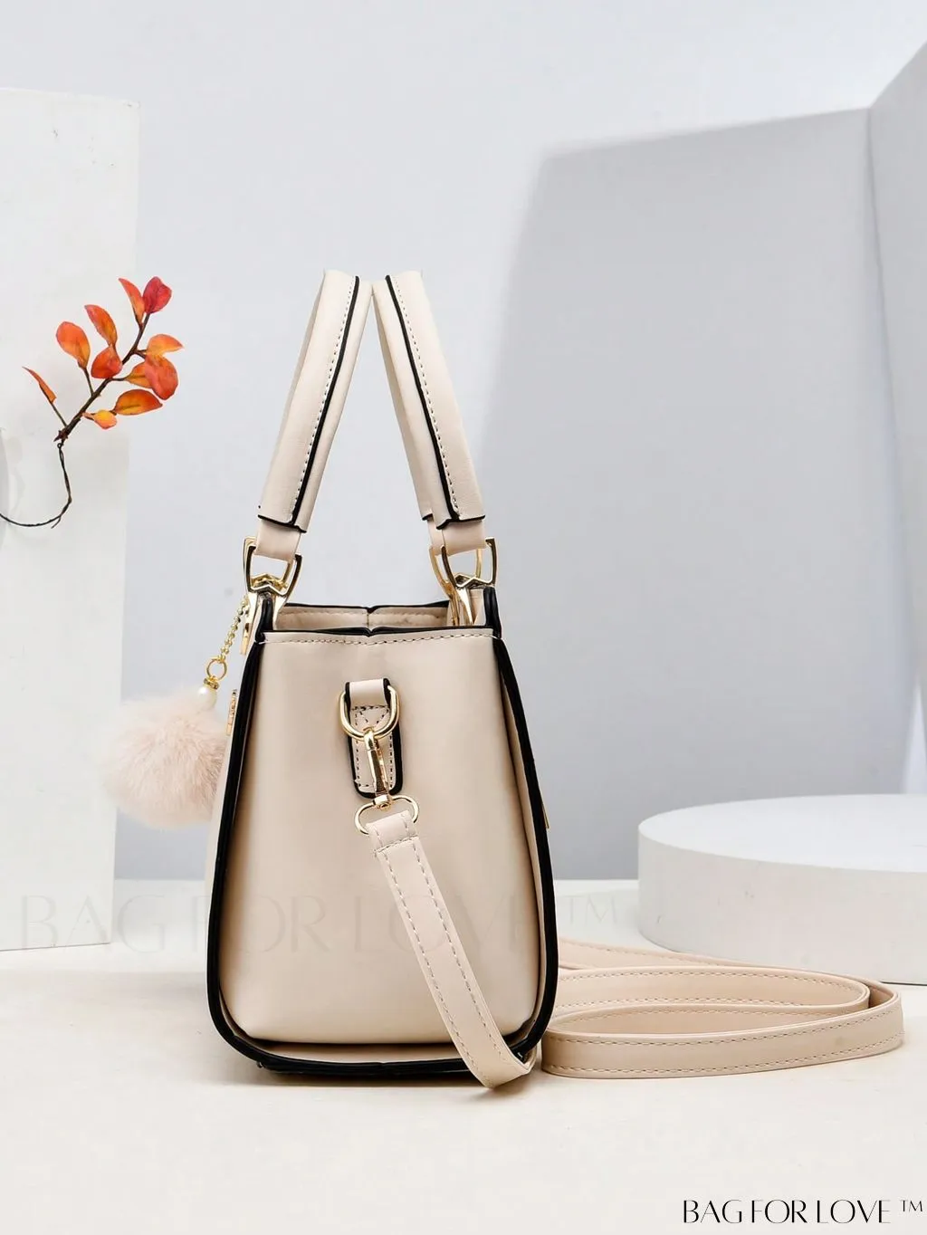 BagForLove - Chic & Functional 2023 Womens Minimalist Crossbody Bag for Effortless Commuting