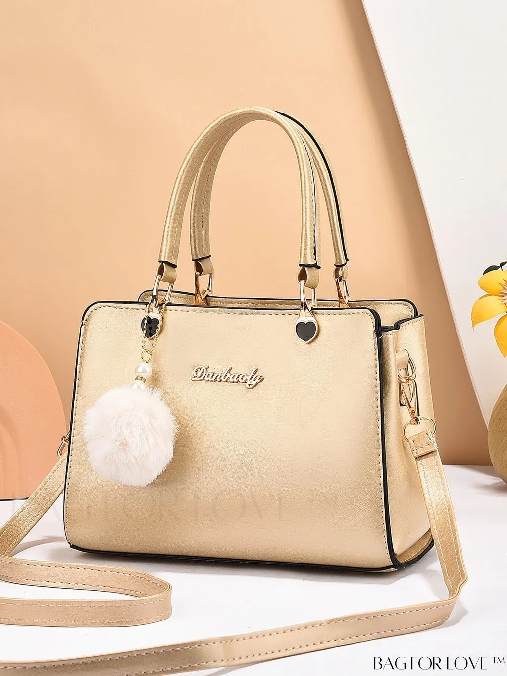 BagForLove - Chic & Functional 2023 Womens Minimalist Crossbody Bag for Effortless Commuting