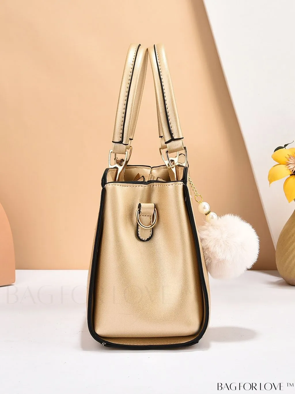 BagForLove - Chic & Functional 2023 Womens Minimalist Crossbody Bag for Effortless Commuting