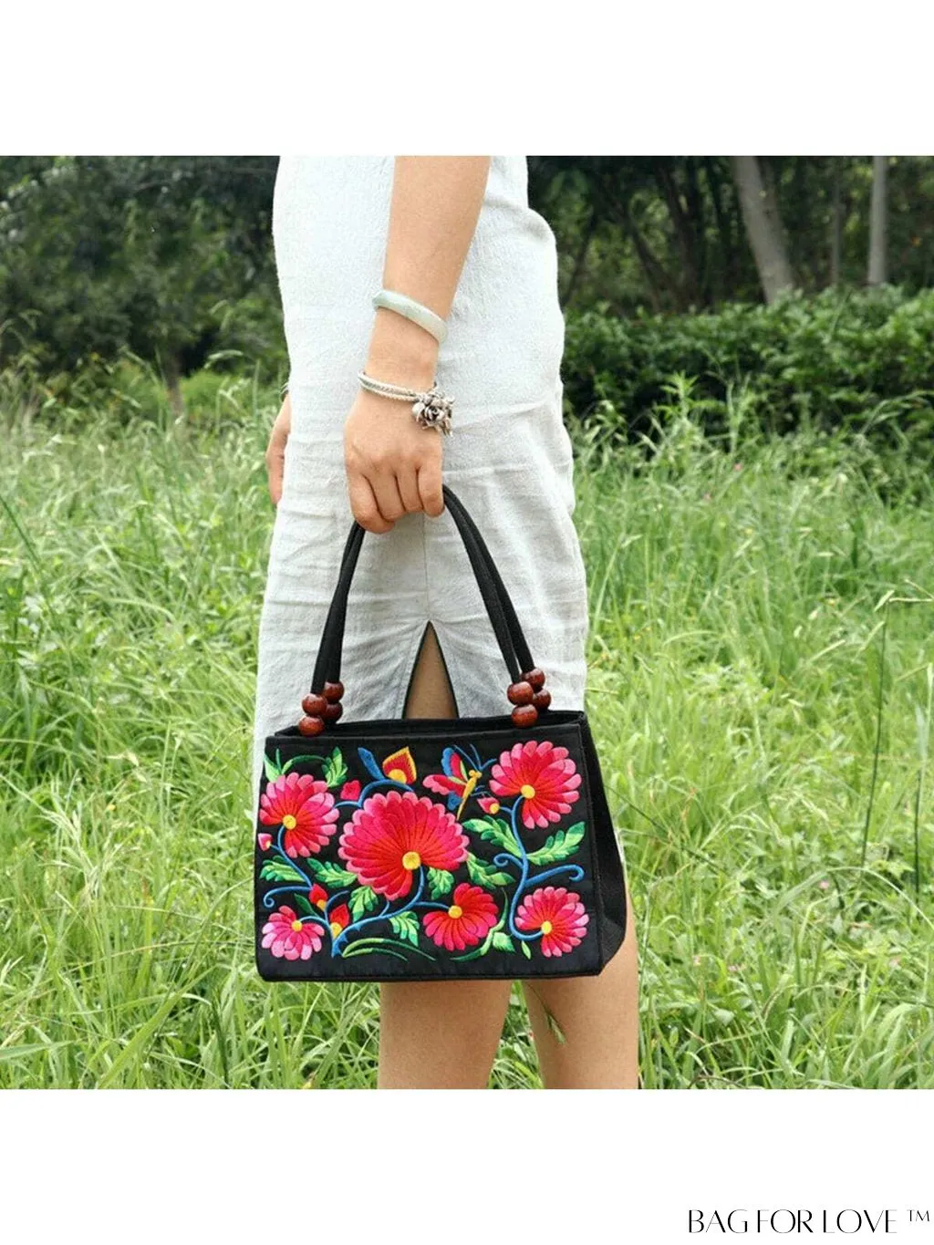 BagForLove - Chic Embroidered Floral Handbag: Canvas Zipper Bag for Womens Fashion Purse