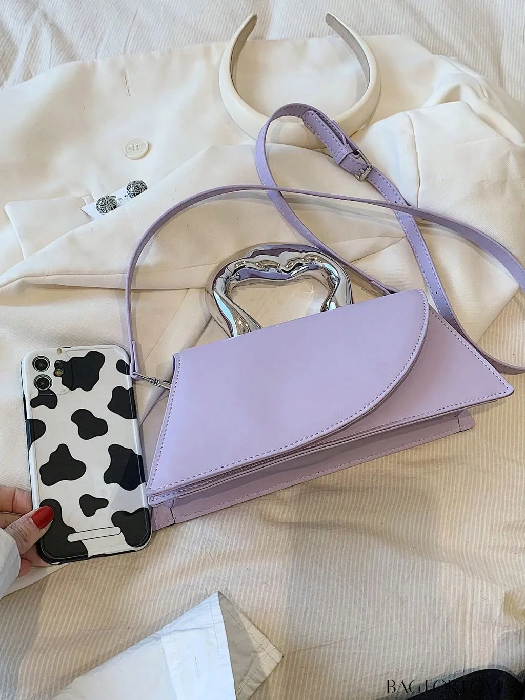BagForLove - Chic Flap-Top Handle Novelty Bag: The Essence of Minimalist Style