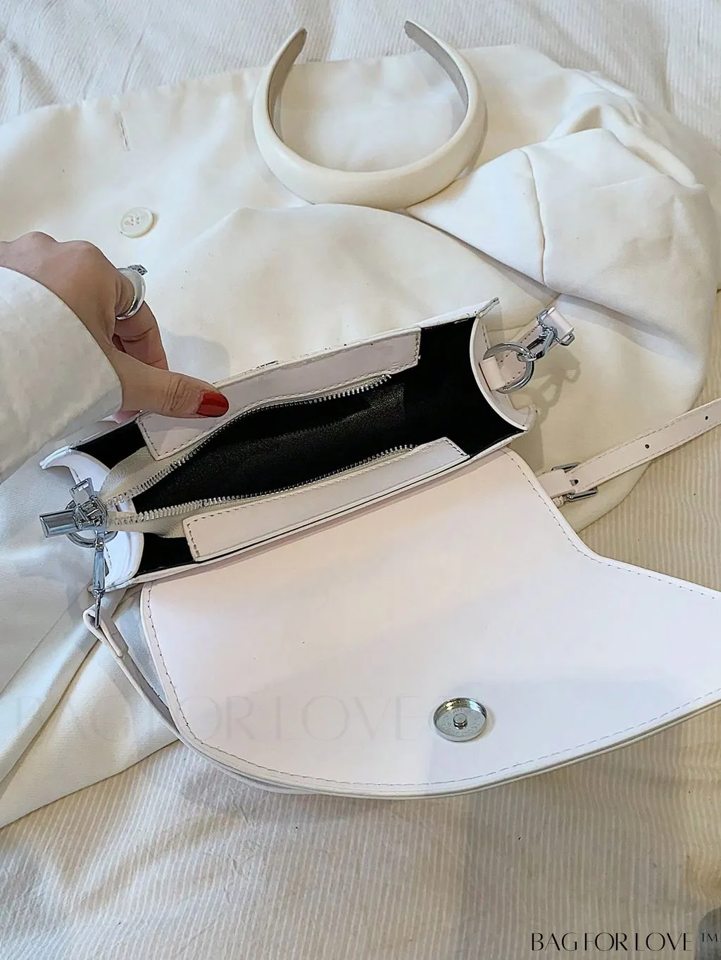 BagForLove - Chic Flap-Top Handle Novelty Bag: The Essence of Minimalist Style