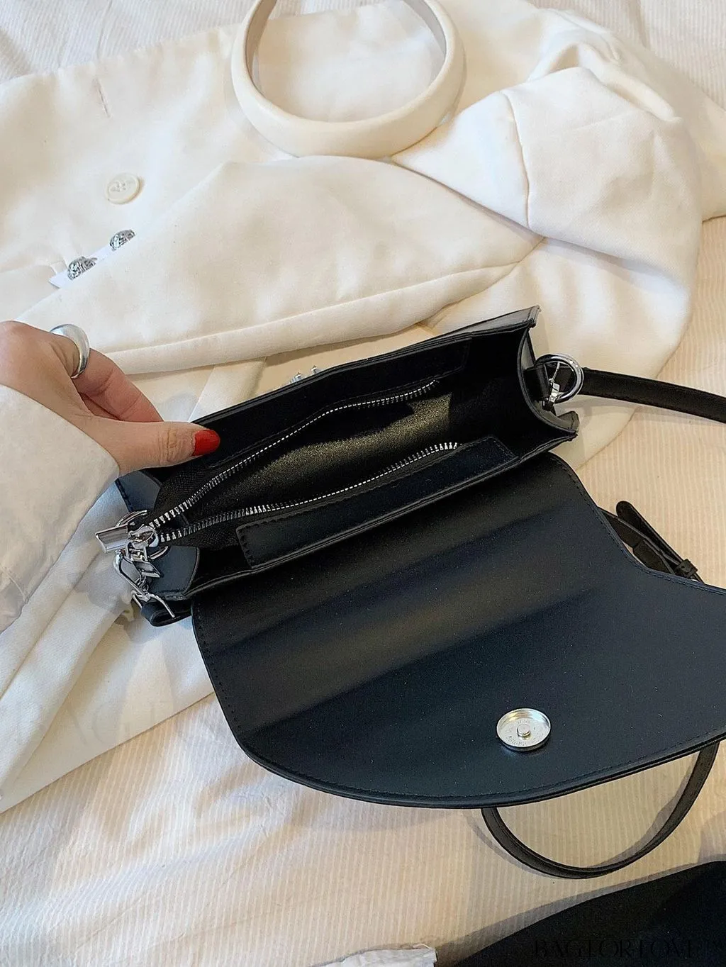 BagForLove - Chic Flap-Top Handle Novelty Bag: The Essence of Minimalist Style