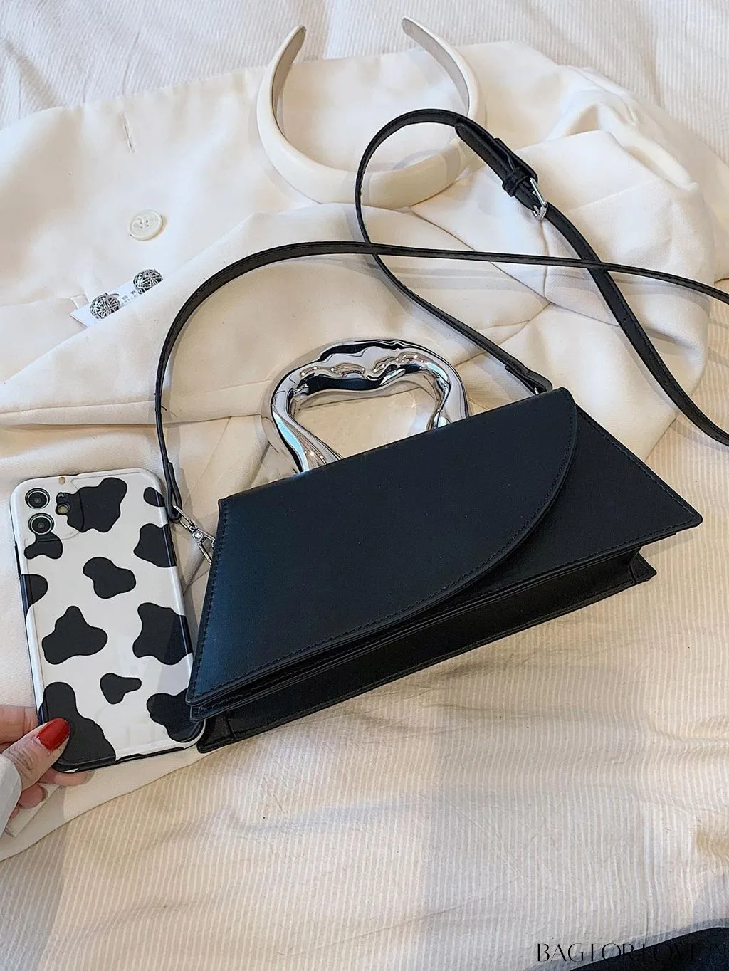 BagForLove - Chic Flap-Top Handle Novelty Bag: The Essence of Minimalist Style
