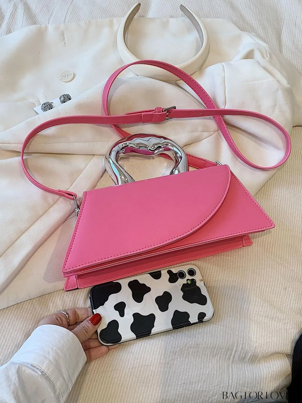 BagForLove - Chic Flap-Top Handle Novelty Bag: The Essence of Minimalist Style