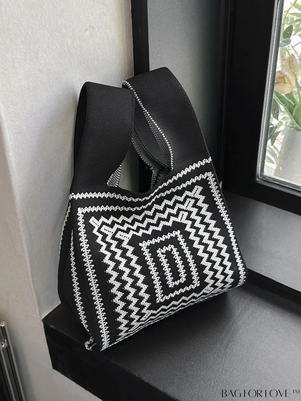 BagForLove - Chic Geometric Crochet Bag: Stylish Top Handle for Everyday Elegance