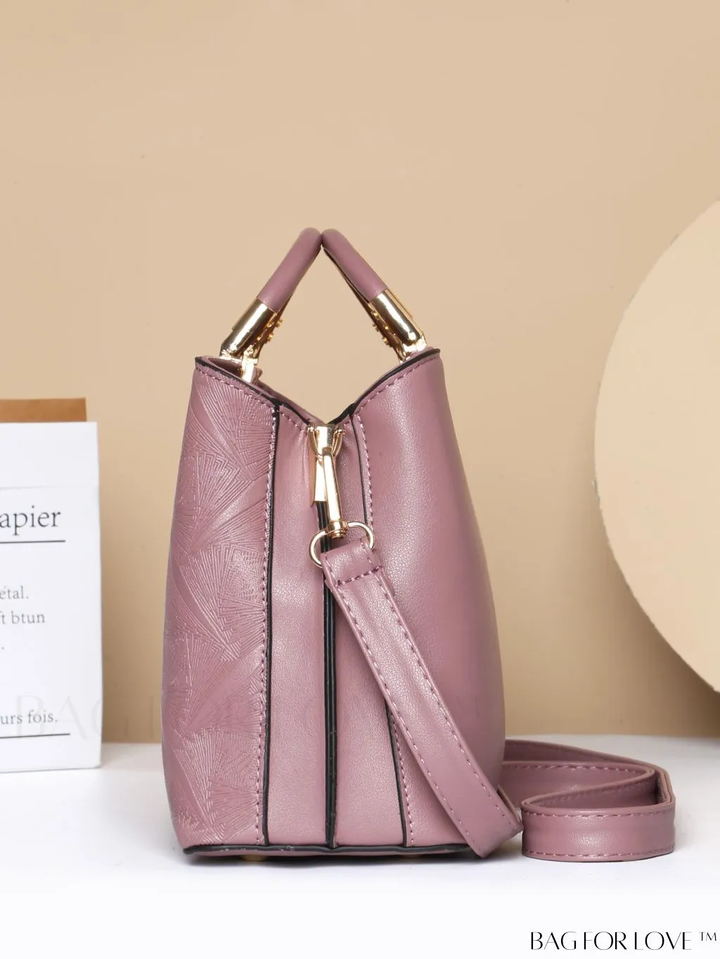 BagForLove - Chic Minimalist Textured Metallic Handbag with Circle Handle for Stylish Commuting