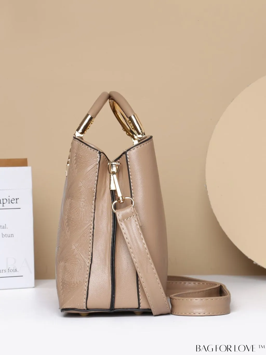 BagForLove - Chic Minimalist Textured Metallic Handbag with Circle Handle for Stylish Commuting