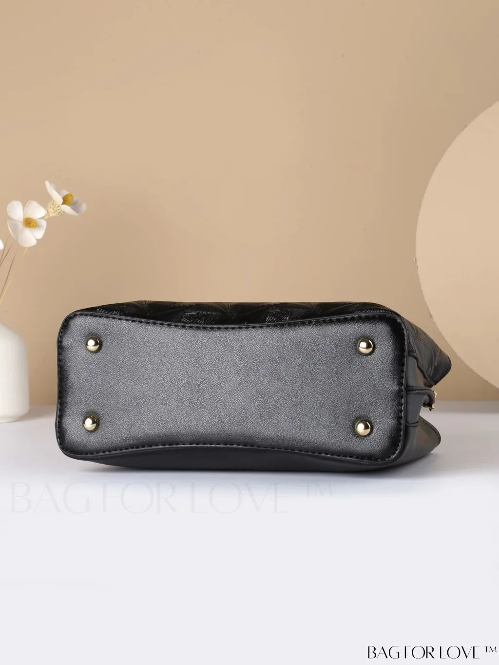 BagForLove - Chic Minimalist Textured Metallic Handbag with Circle Handle for Stylish Commuting