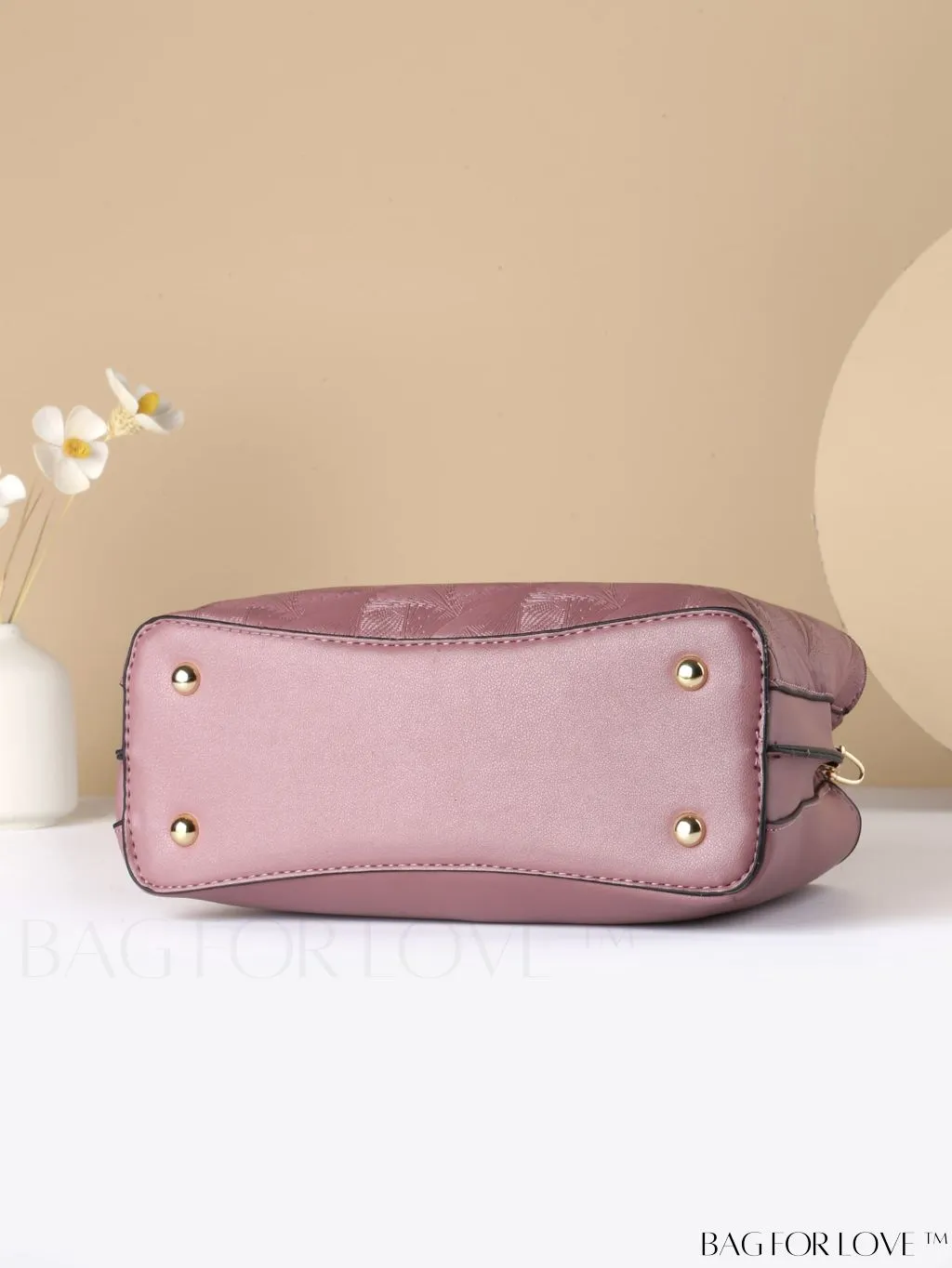 BagForLove - Chic Minimalist Textured Metallic Handbag with Circle Handle for Stylish Commuting