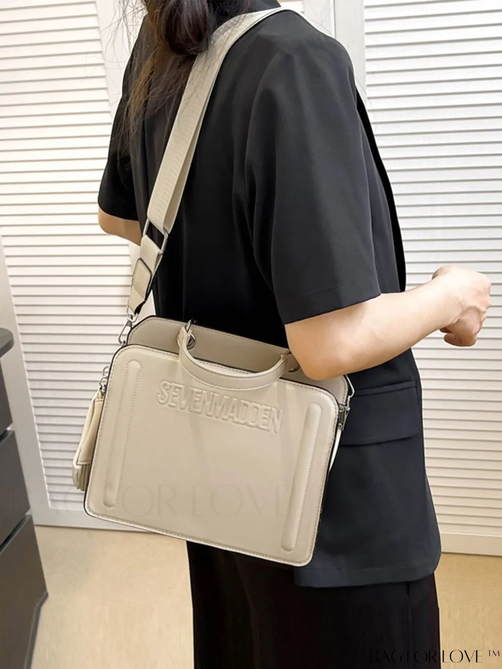 BagForLove - Chic Womens Printed Letter Tote: Versatile Shoulder & Crossbody Bag