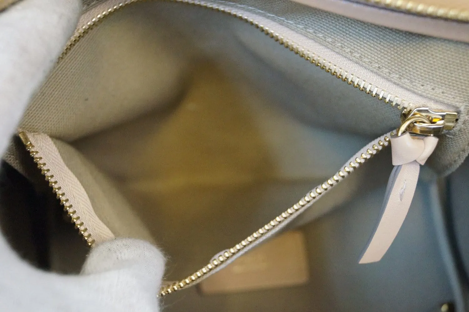 CHLOE Medium Everston Blush Nude Carry Satchel Bag - Final Call