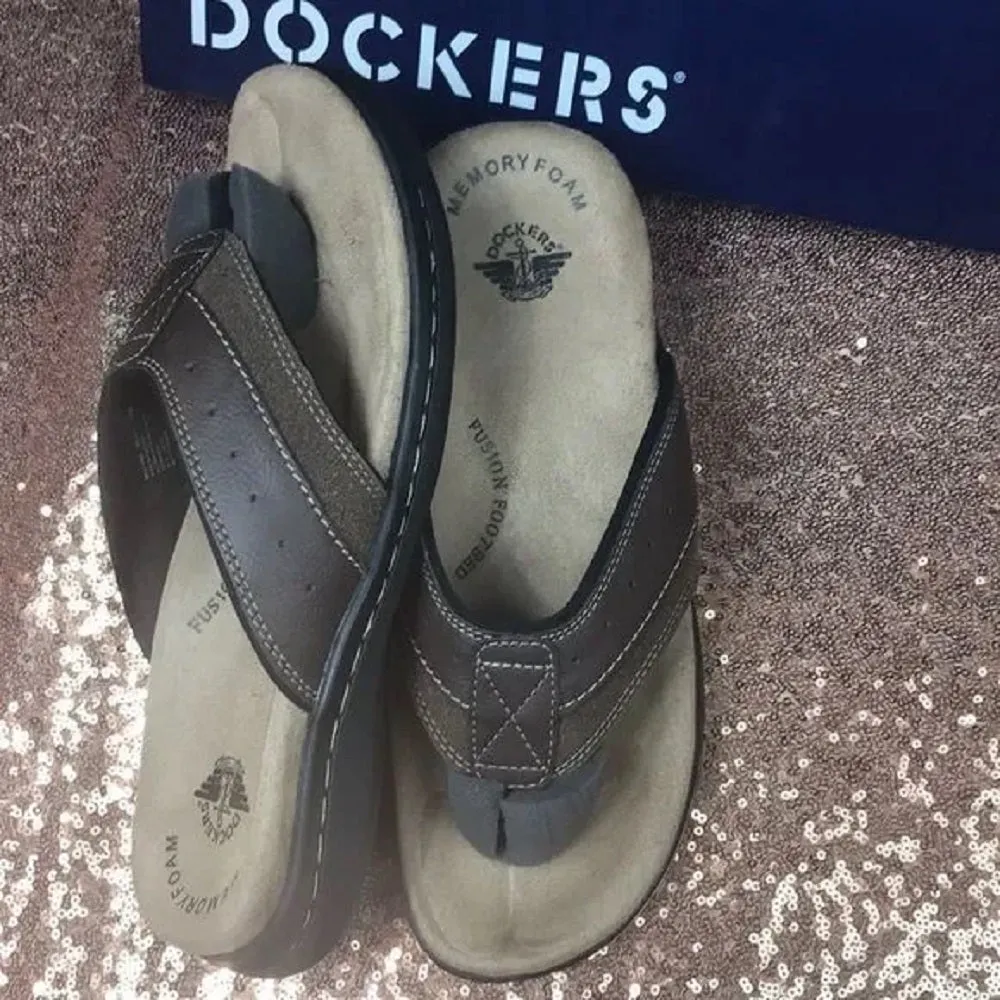 Dockers Brown Leather Flip Flops 9M