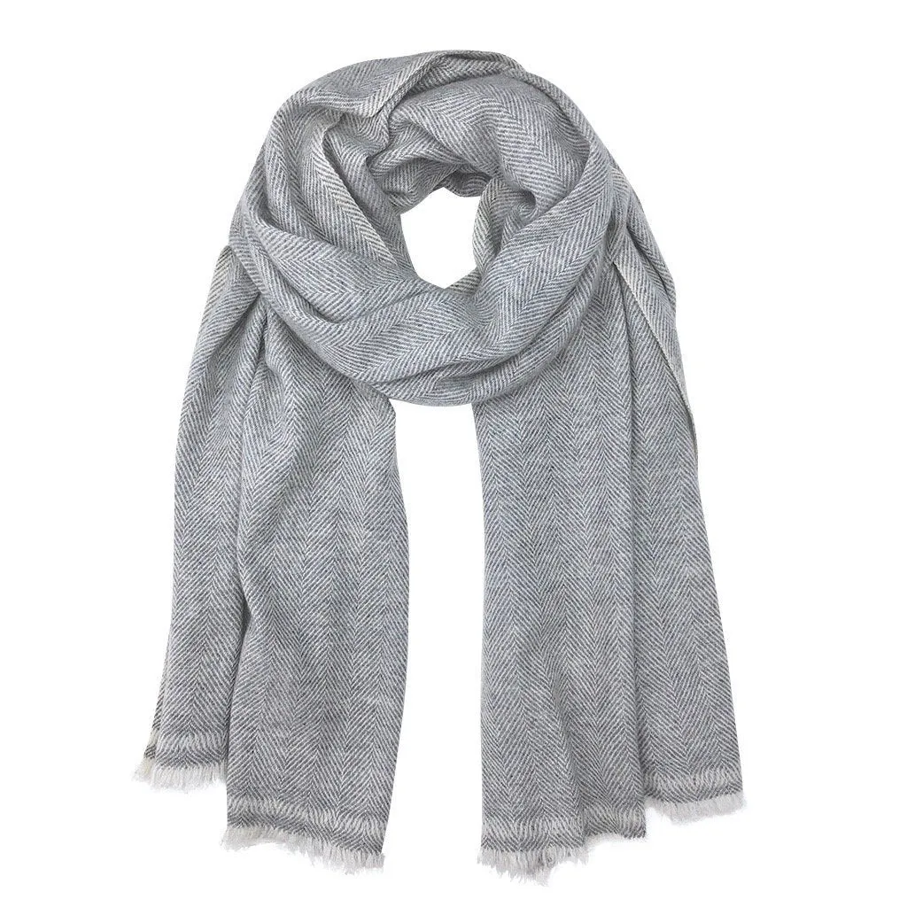 Frayed Cashmere Scarf Light Grey