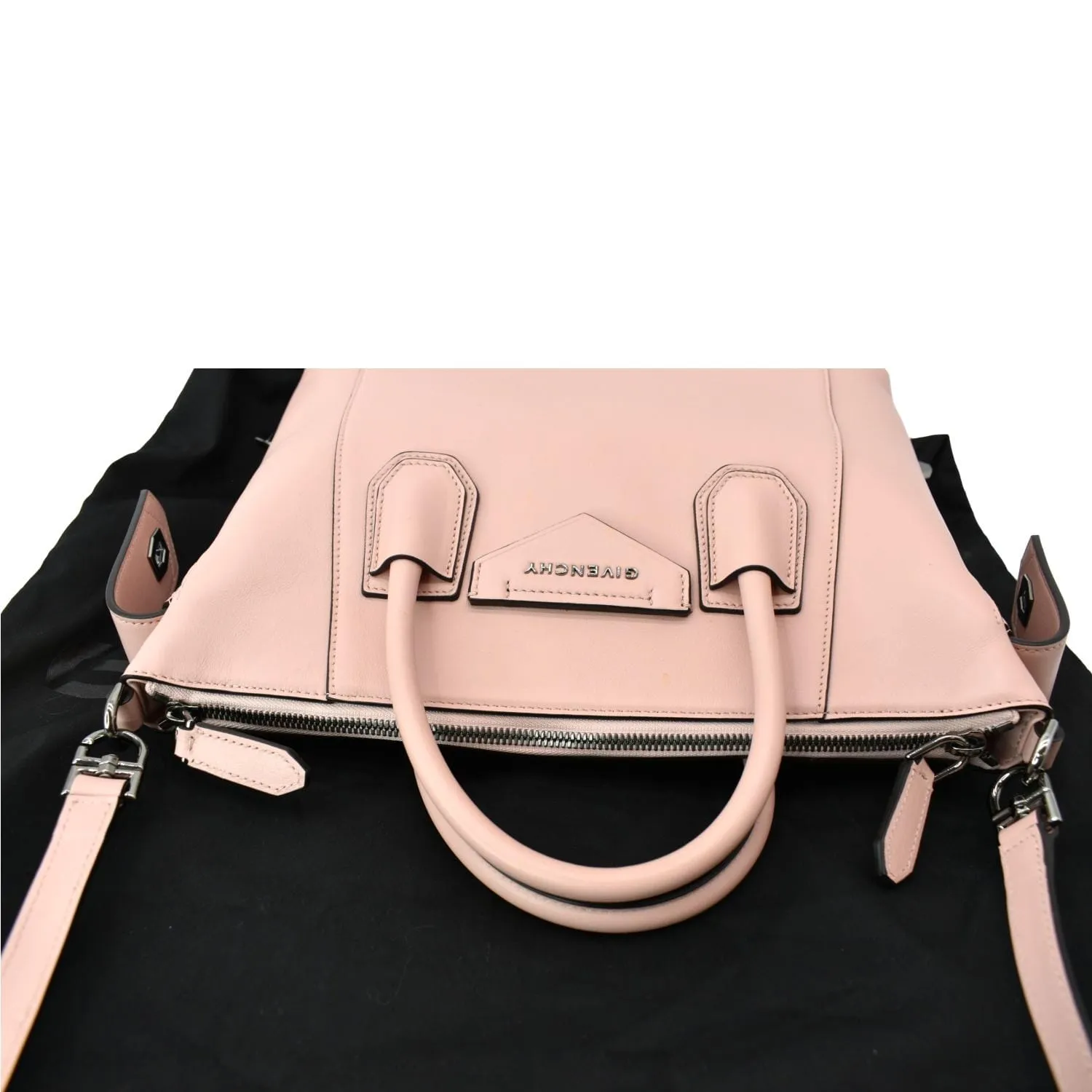 GIVENCHY Soft Medium Antigona Smooth Leather Crossbody Bag Light Pink