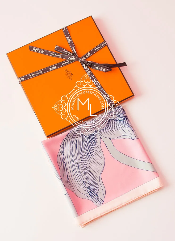 Hermes Pink Twill Silk 90 cm Etude pour un Iris Arc-en-ciel Scarf