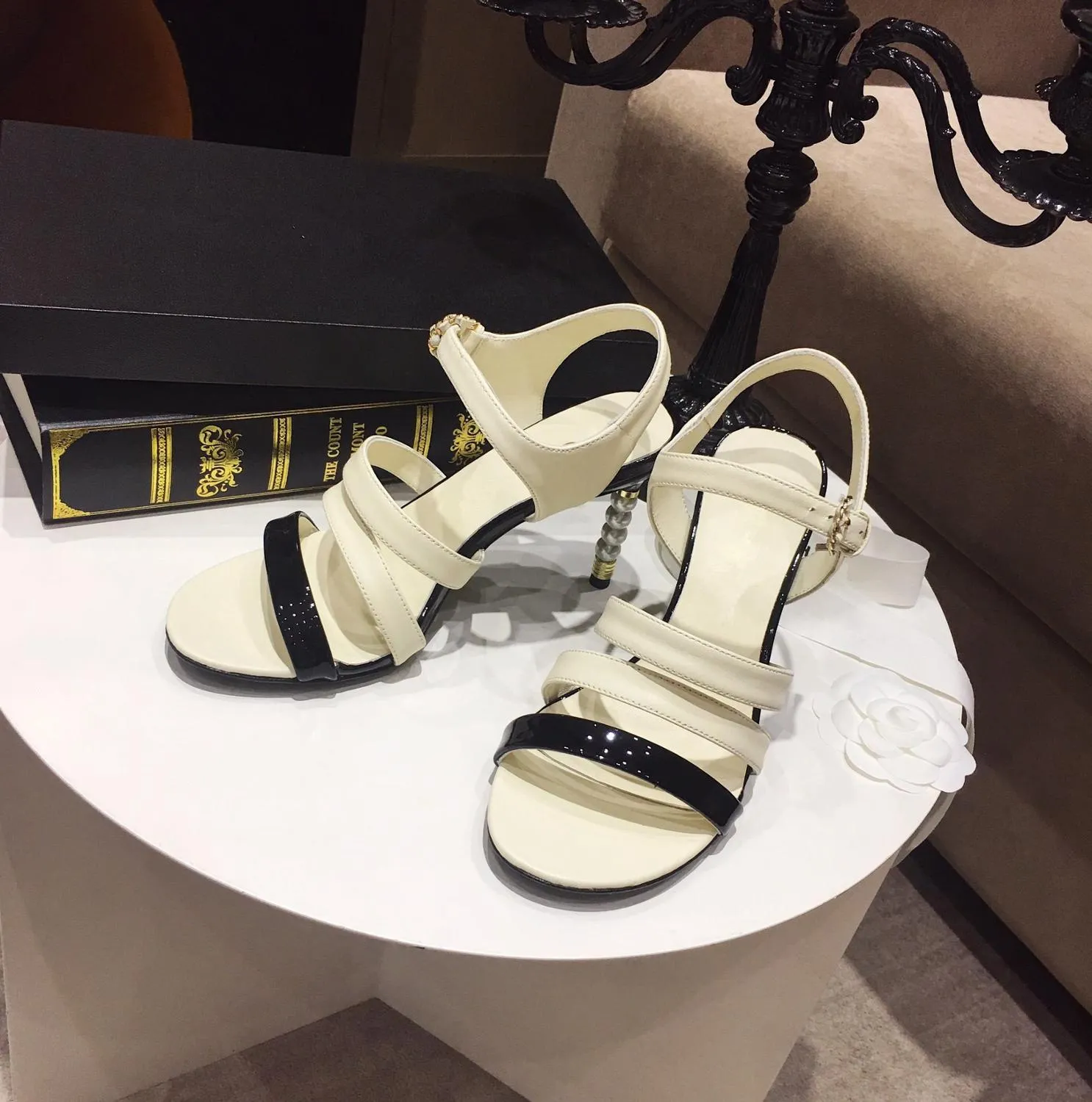 Hot Sale Summer Shoes Women Sexy Pearl Women Sandals Patent Leather Thin Heels Super High Heels Women Sandals