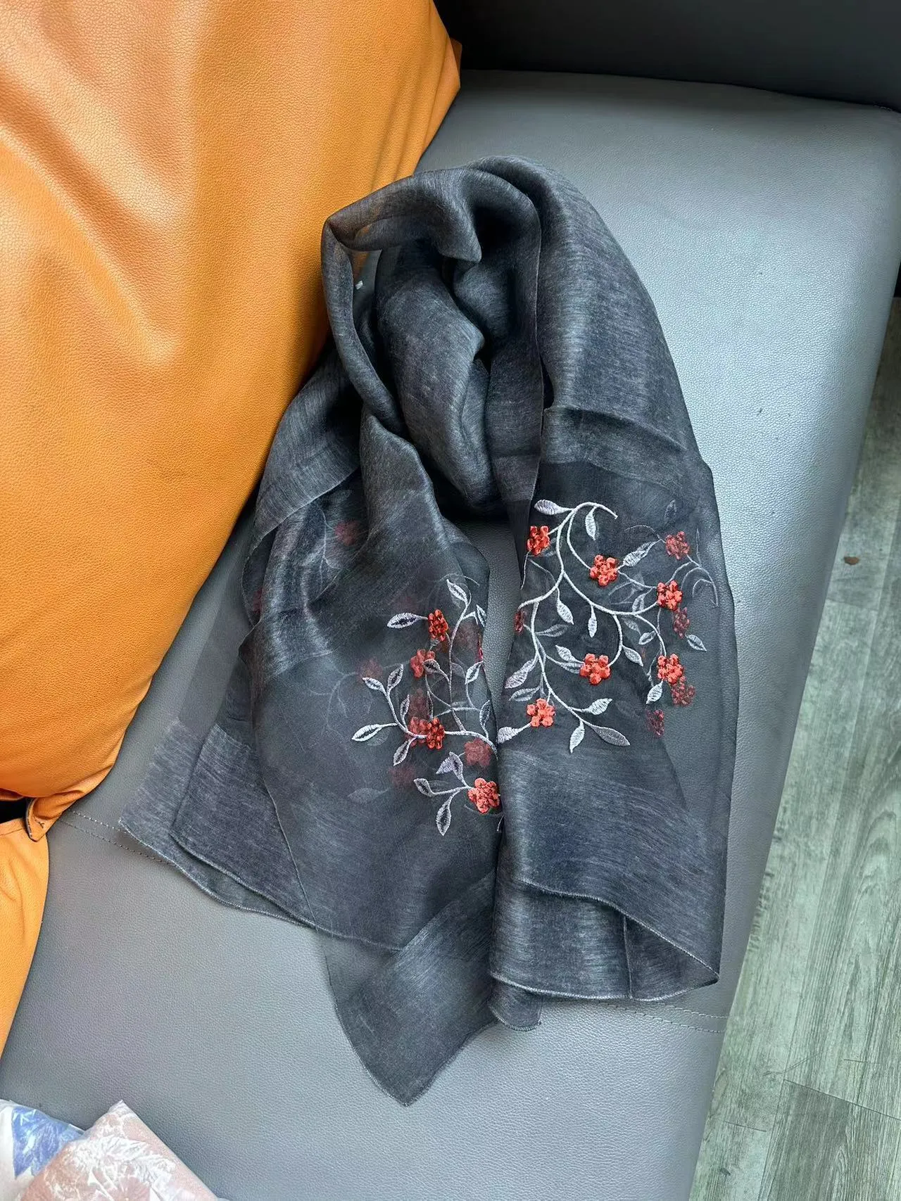 Korean Style New Contrast Color Warm Scarf Fashionable Western Style Gift Giving Long Shawl Women's Silk Blended Scarf