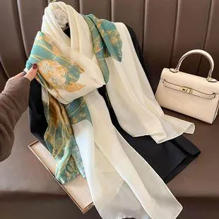 Korean Style New Contrast Color Warm Scarf Fashionable Western Style Gift Giving Long Shawl Women's Silk Blended Scarf