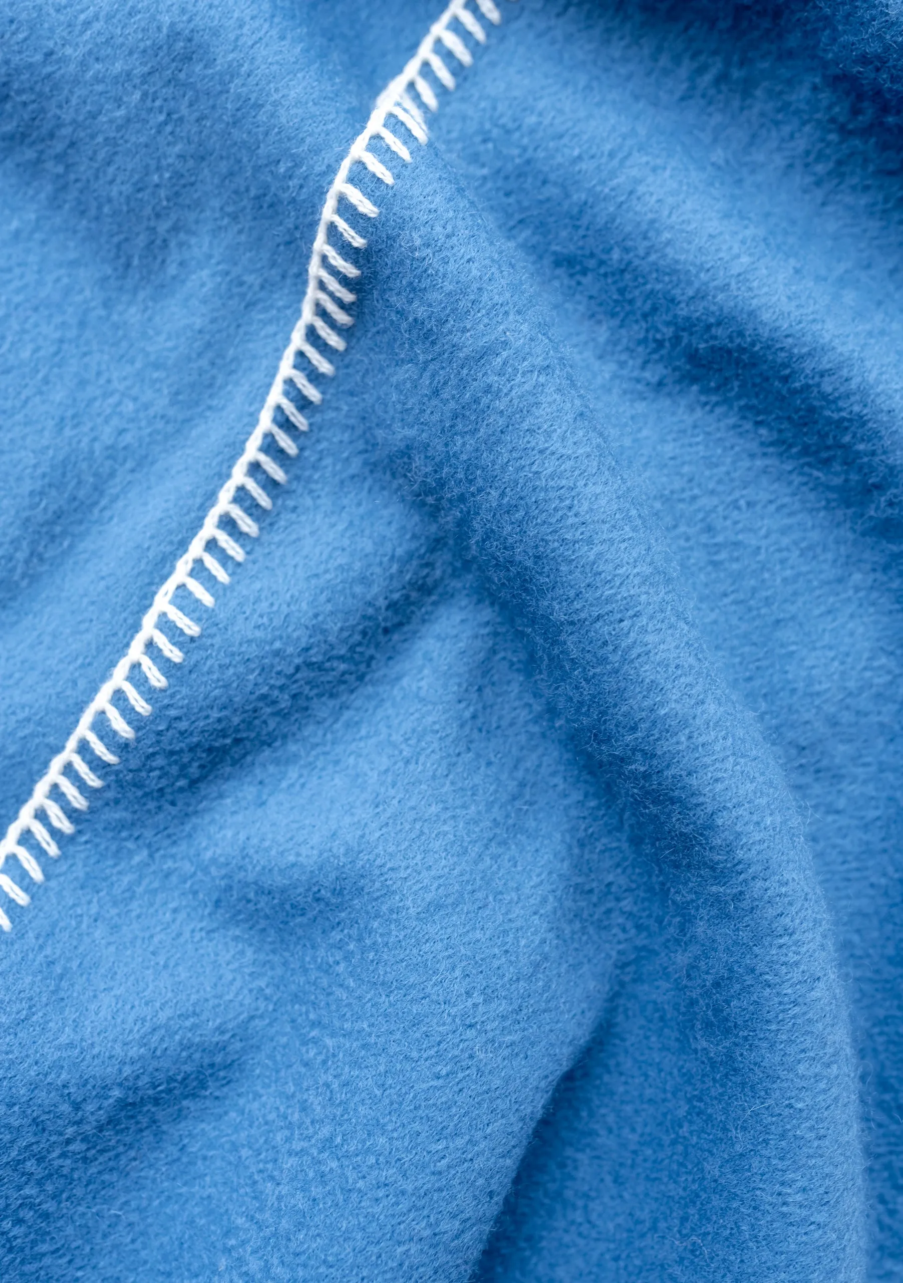 Lambswool Oversized Scarf in Blue Stitch