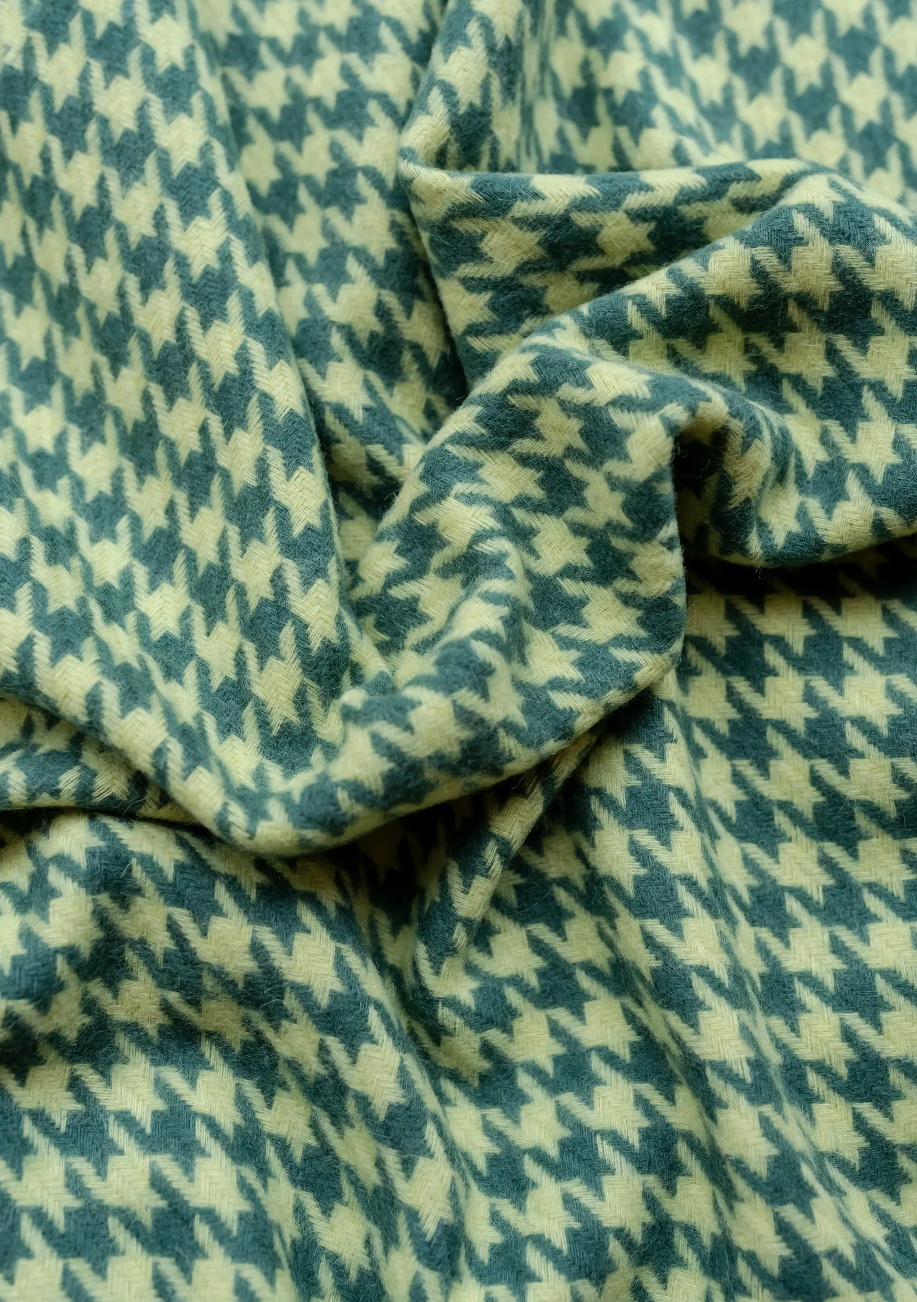 Lambswool Oversized Scarf in Lime Houndstooth
