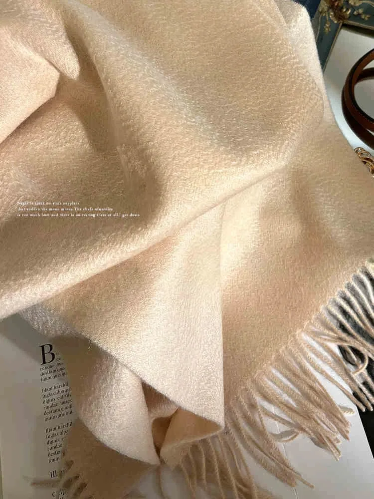 Lightweight Cashmere Scarf for Women - Fashionable Plaid Design, 180cm Length, Perfect for Winter Outdoors