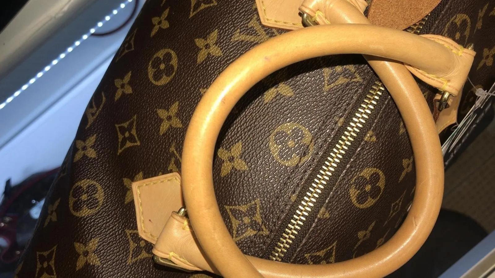 LOUIS VUITTON  Monogram Canvas Speedy 30 Satchel Bag