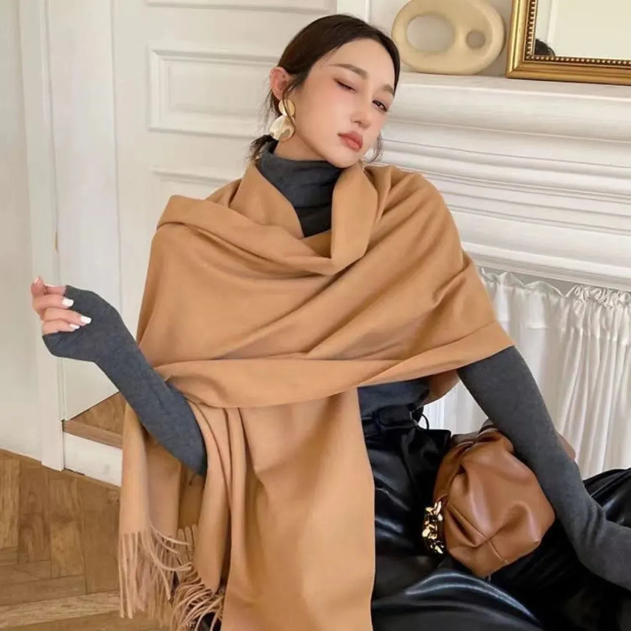 Luxurious Women's Winter Cashmere Wool Scarf – Warm & Stylish Accessory | EnigmaParis