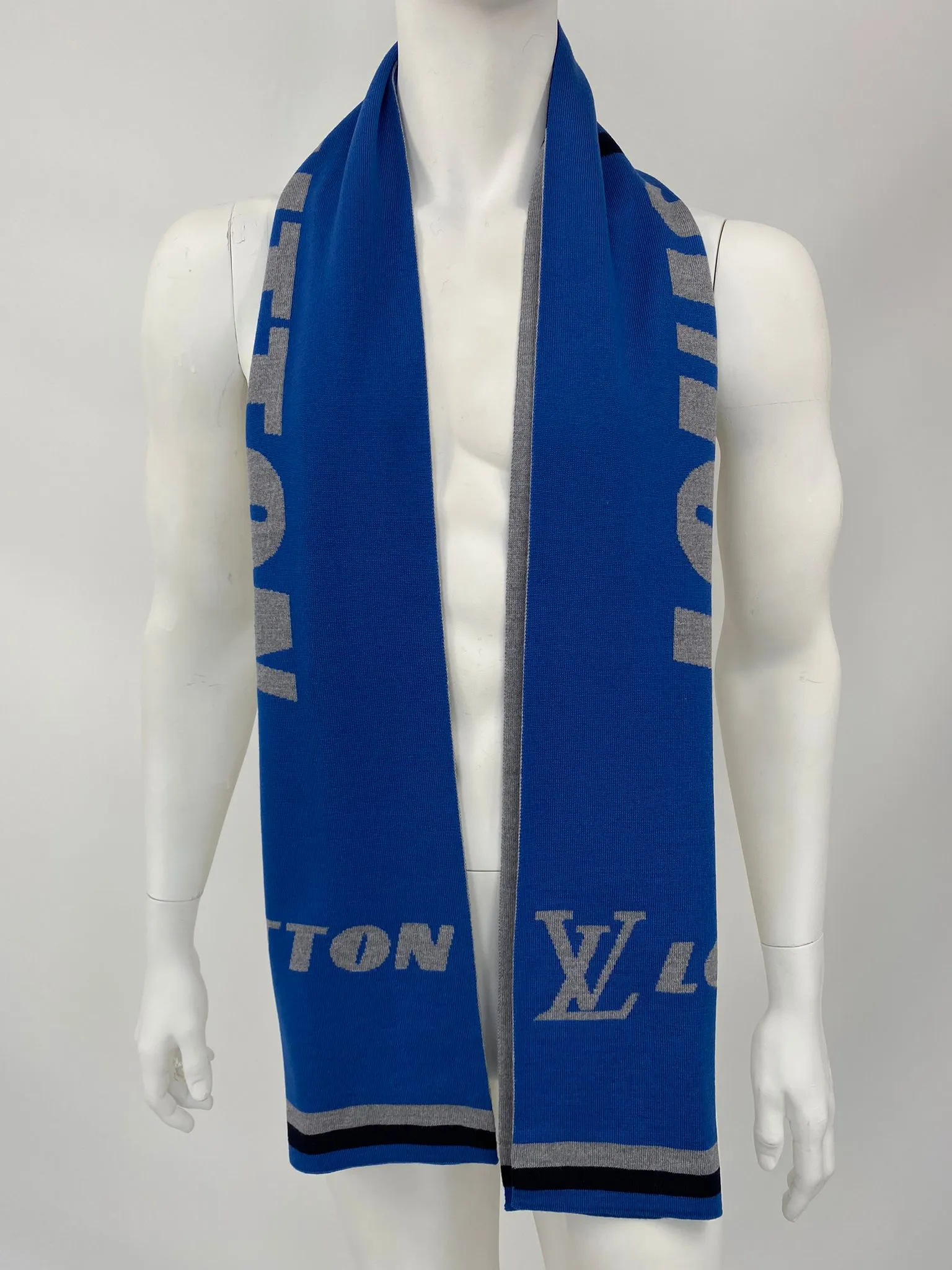 LV Forward Scarf