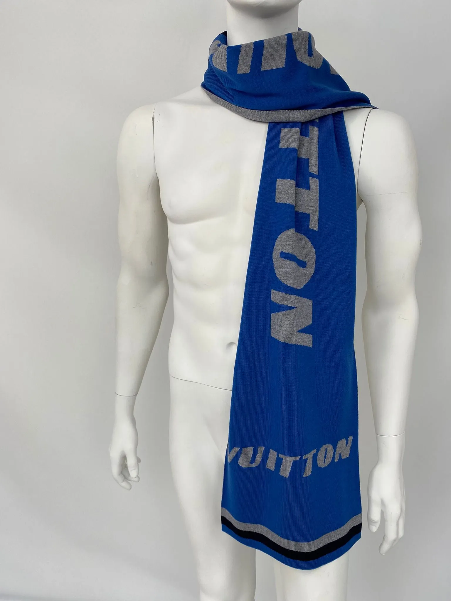 LV Forward Scarf