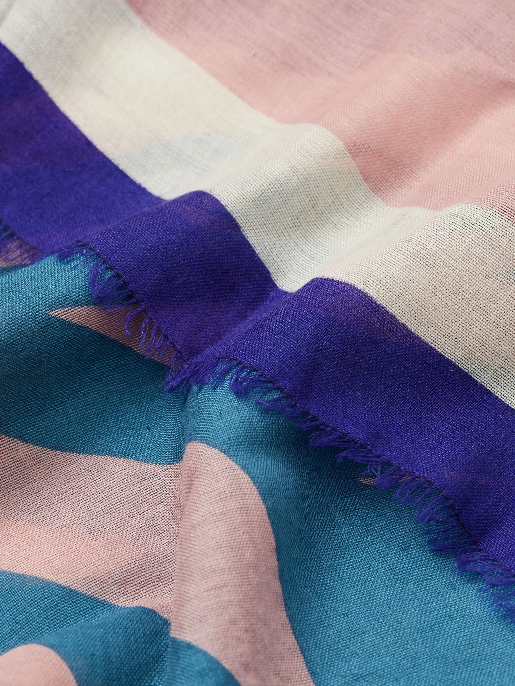 Morganite Siw Scarf