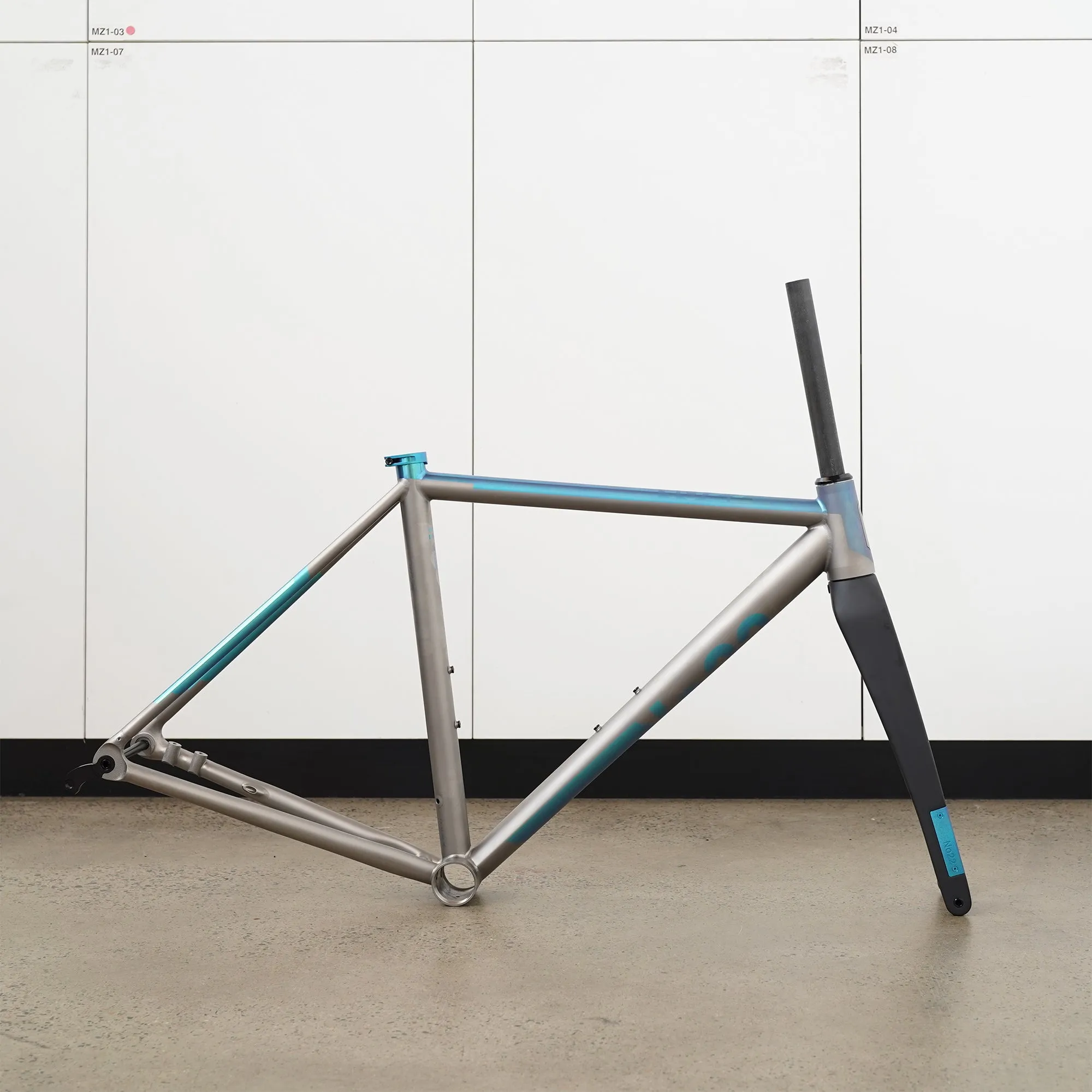 No. 22 Great Divide Titanium Road Frameset - 50cm Turquoise
