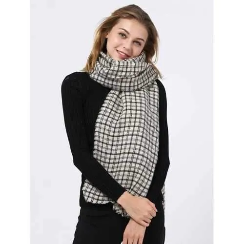 Outdoor Small Plaid Pattern Fringed Edge Scarf - White