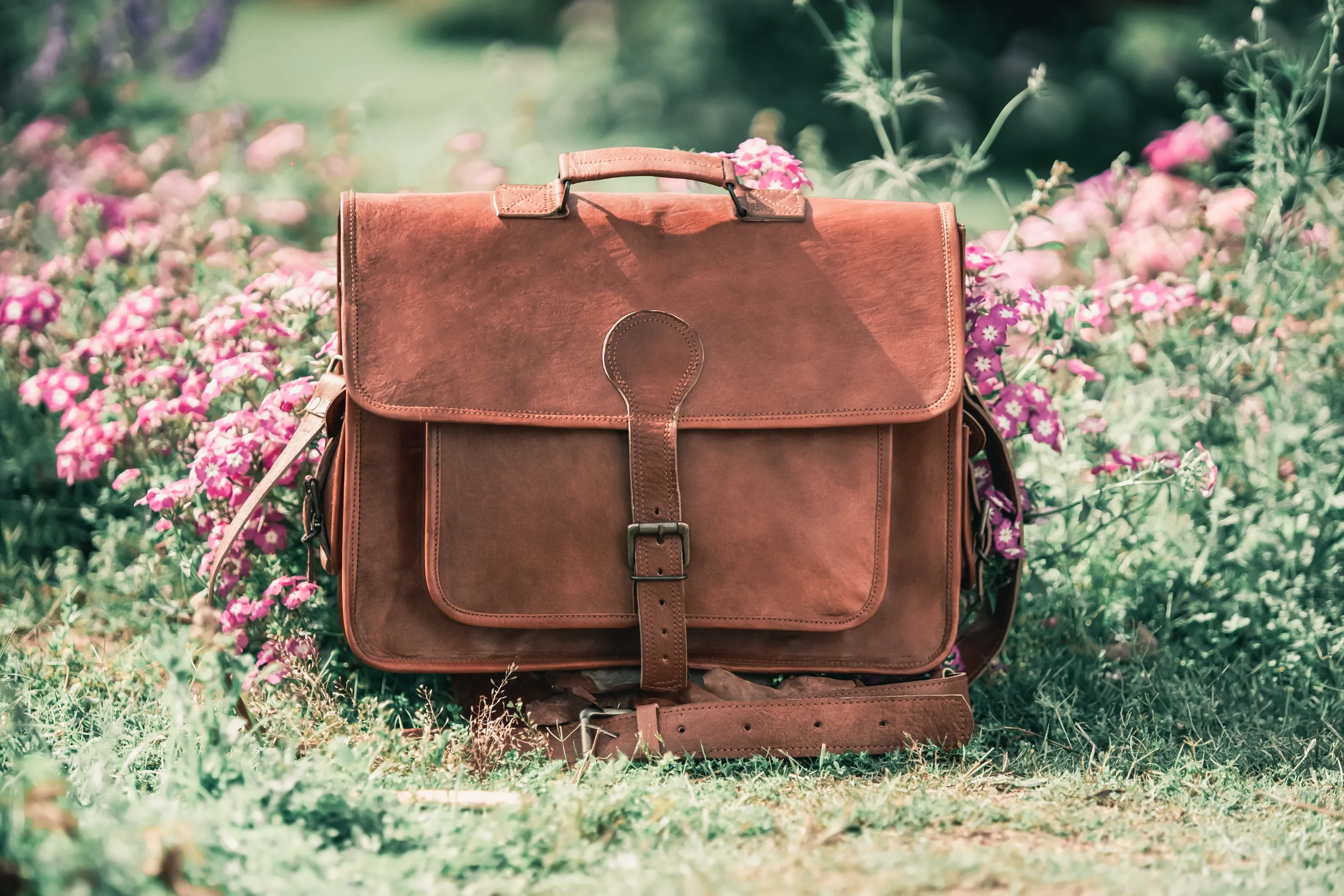Retro Box Leather Messenger Bag