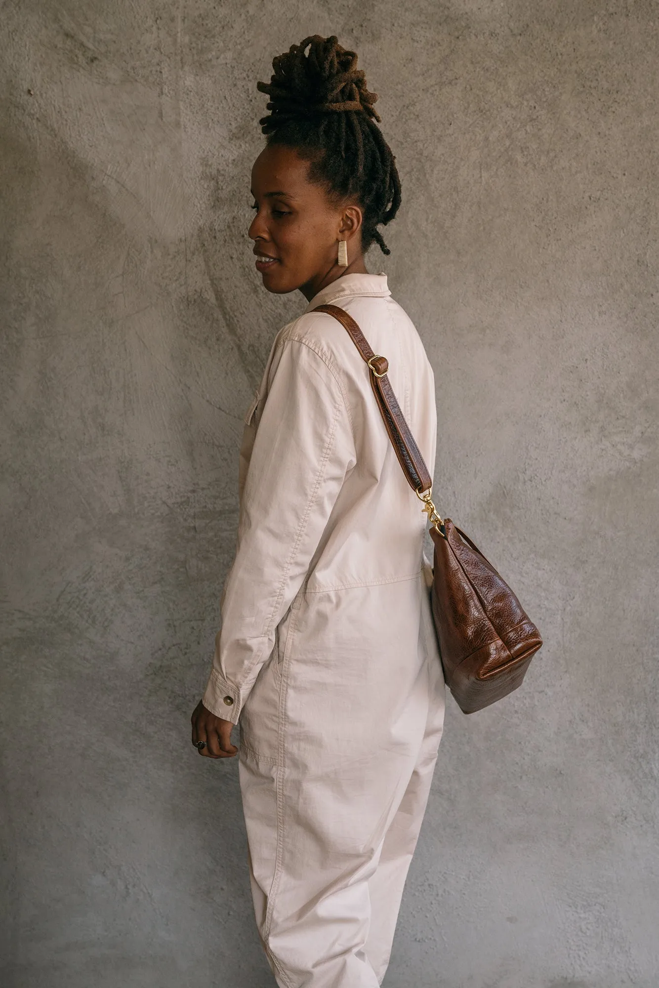 Rodeo Brown Avery Messenger