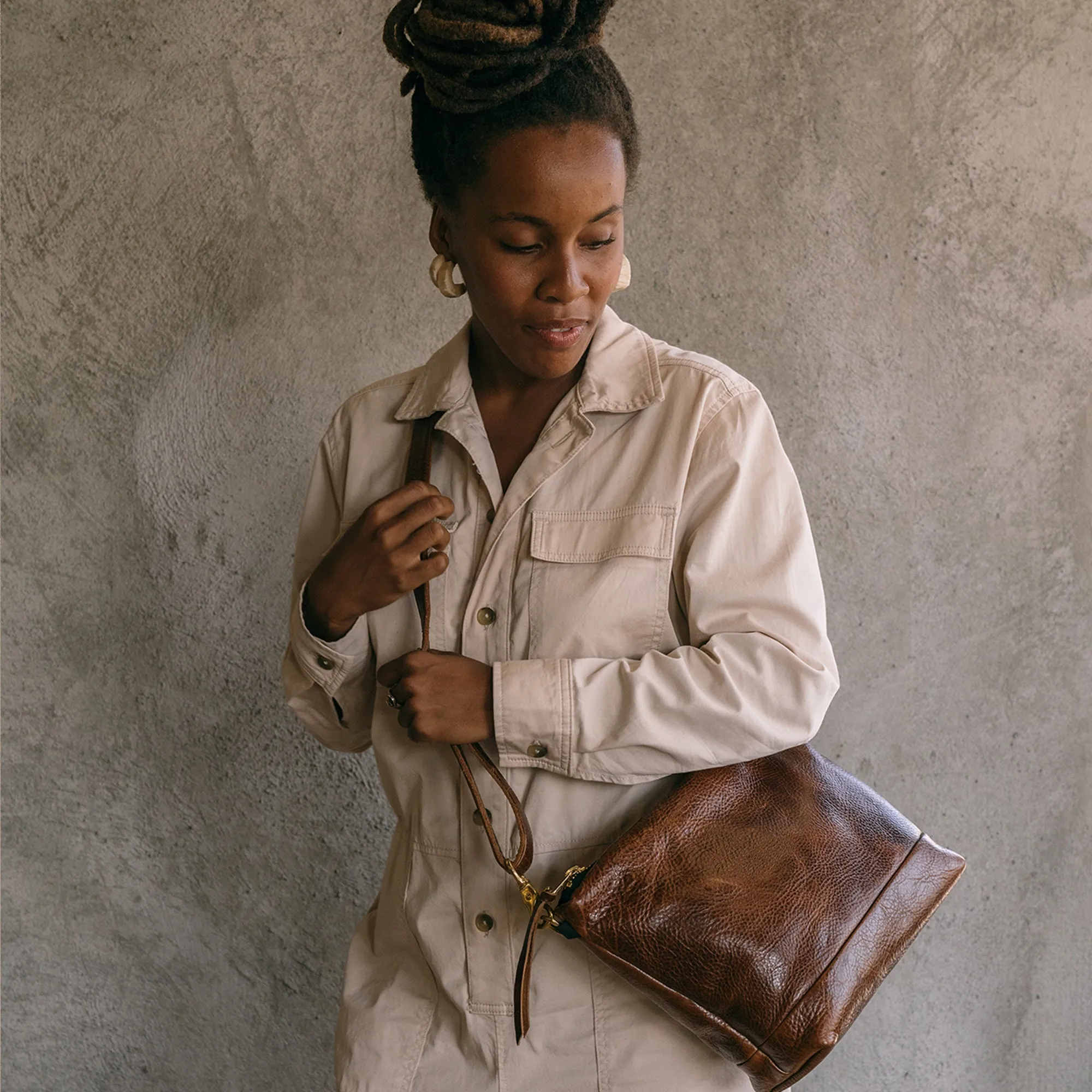 Rodeo Brown Avery Messenger