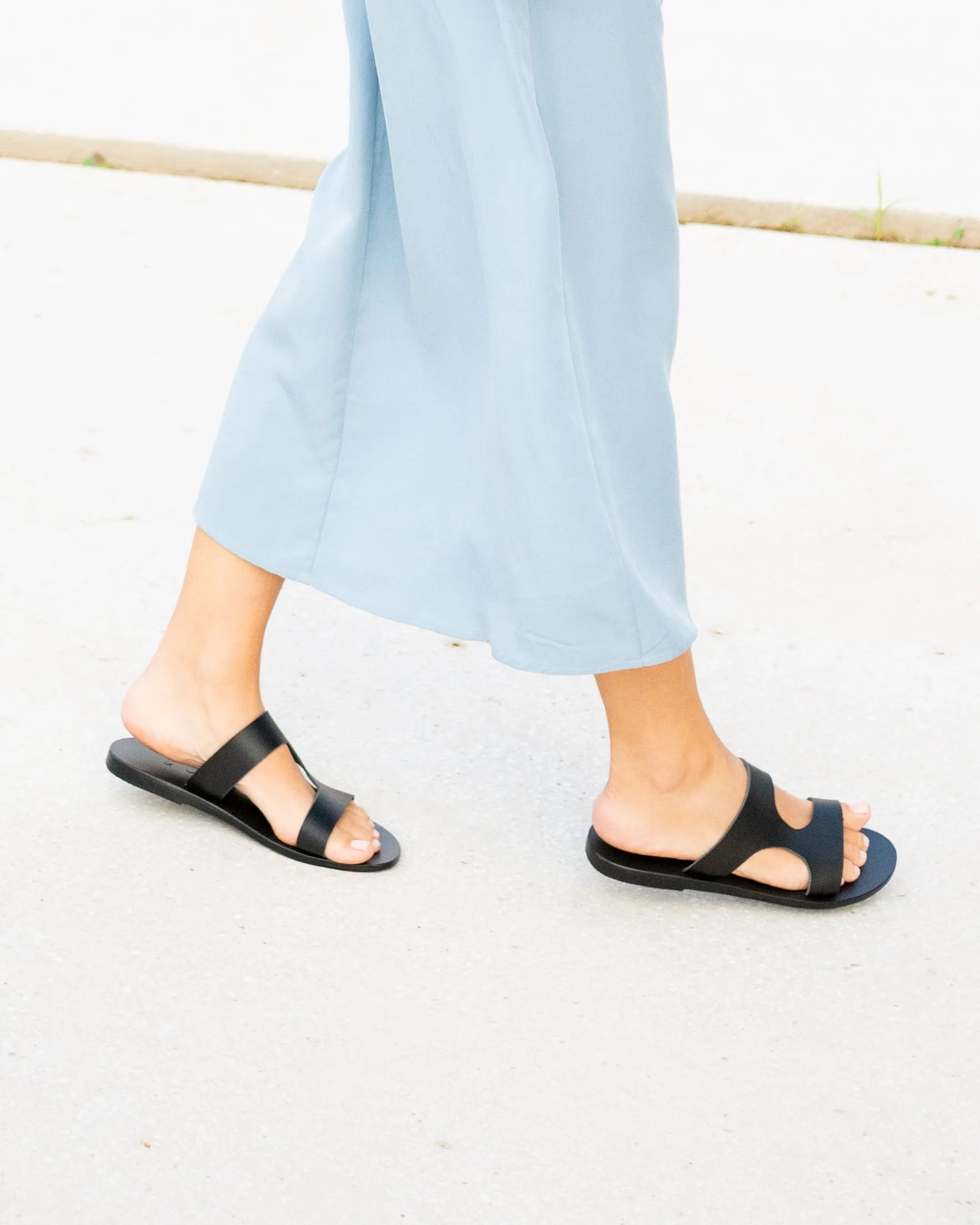 THIRASIA - BLACK/BLACK