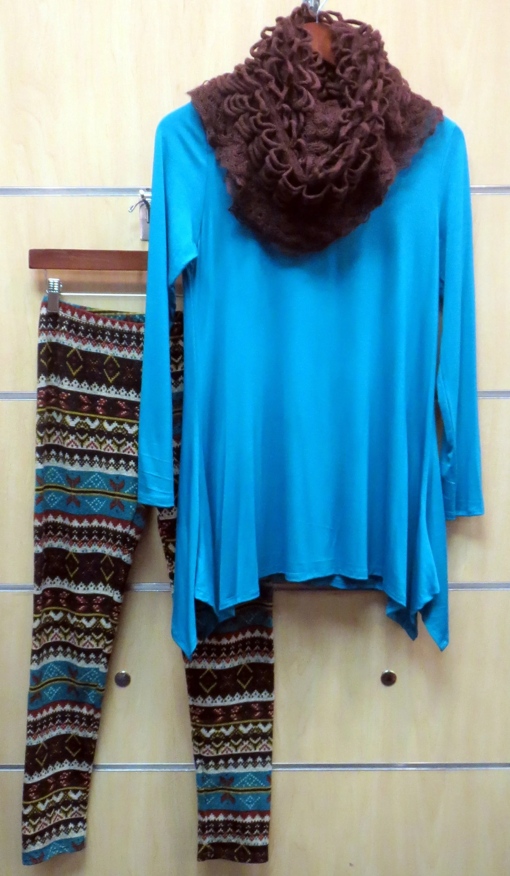 Treska | Infinity Sweater Scarf Brown