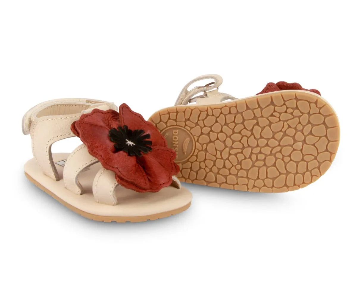 Tuti Fields - Poppy