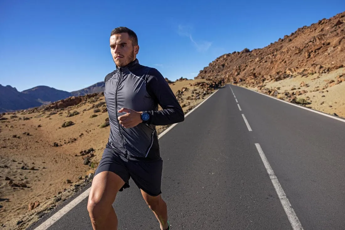 Veste coupe vent sans manche de running homme - KIPRUN Run 900 noire