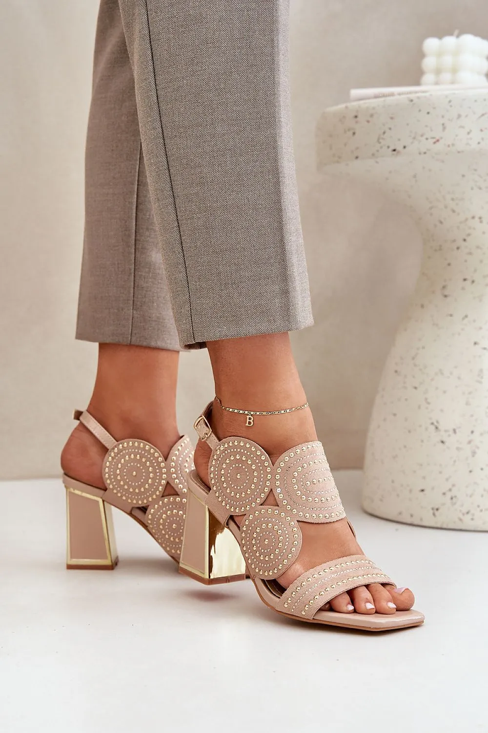 Women's heel sandals made of eco suede