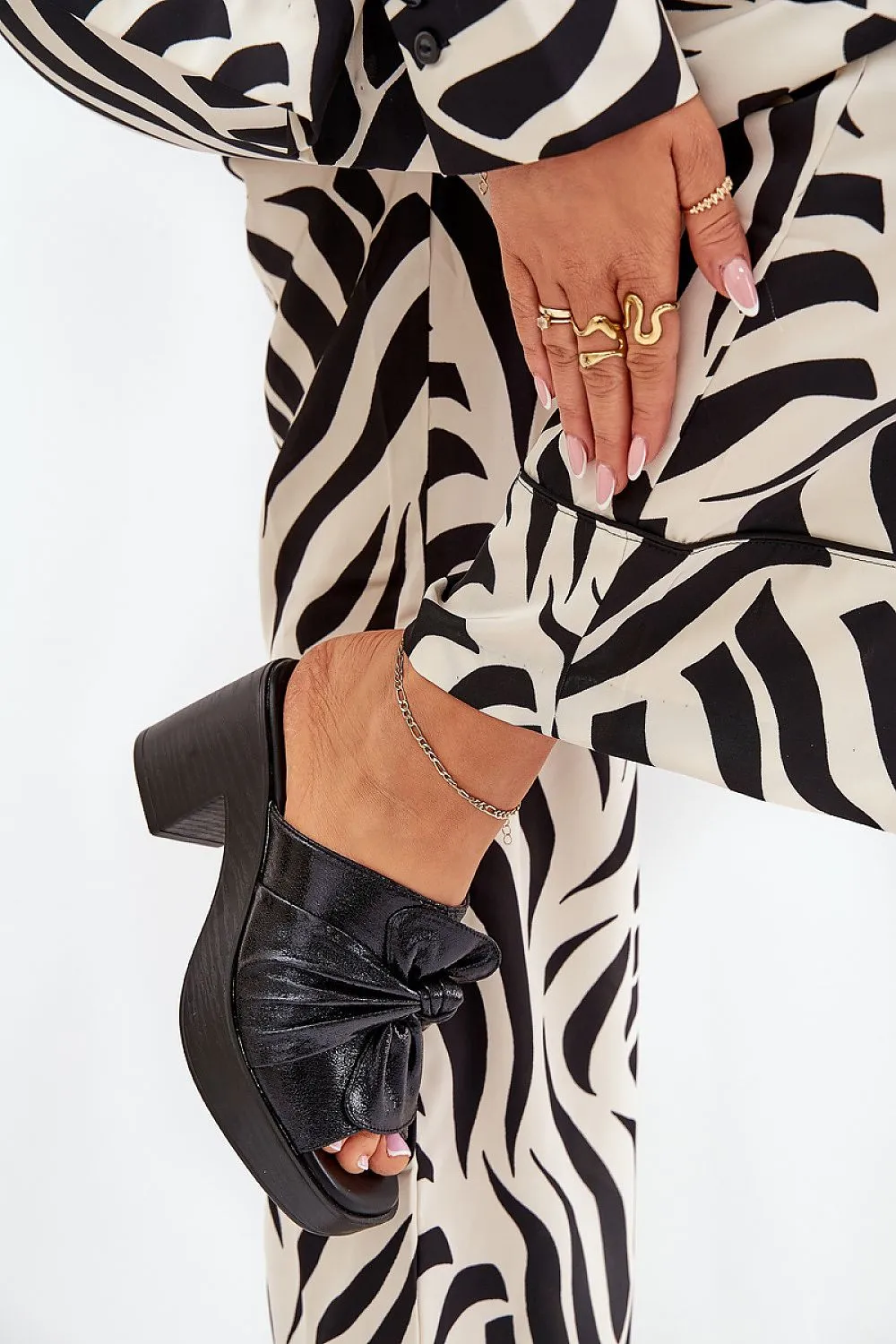 Women's Jezzi slippers